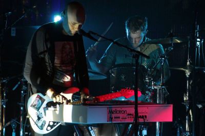 File:Billy Corgan Stratocaster (with 20,000 Leagues sticker).jpg