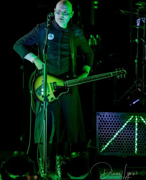 File:The Smashing Pumpkins 2023-08-09 Billy Corgan (4).jpg